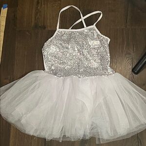 Sparkling Silver and White Kids Tutu dance ballerina costume. Girls size 4/5
